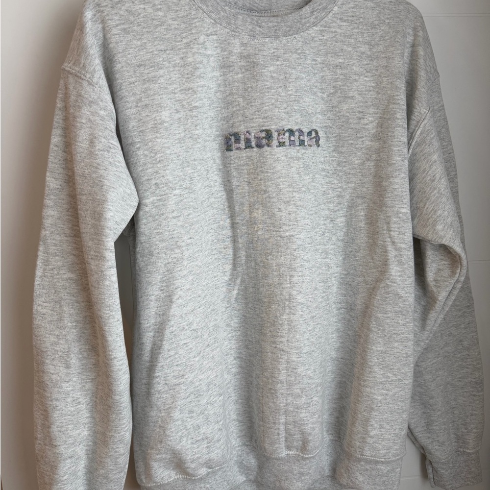 Gray Crewneck Sweatshirt with Floral Embroidered Mama